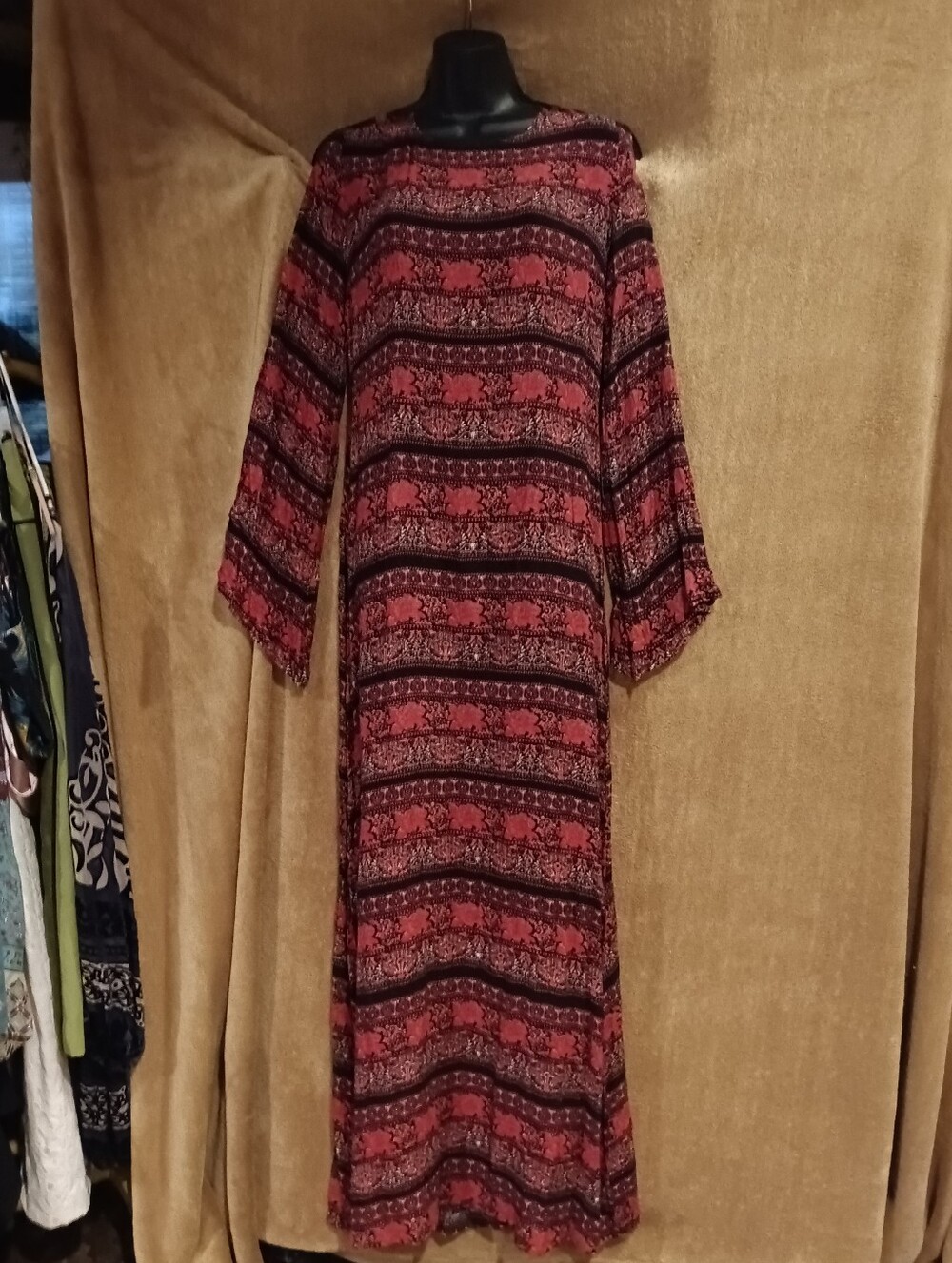 Nwt Forever 21 Women's Red Patterned Long Sleeve Maxi Open Back Dress